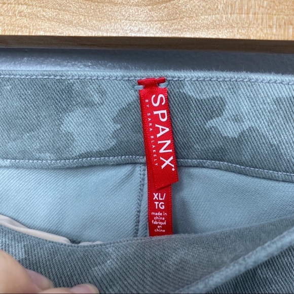 Spanx jean-ish camouflage pant XL - Picture 4 of 11